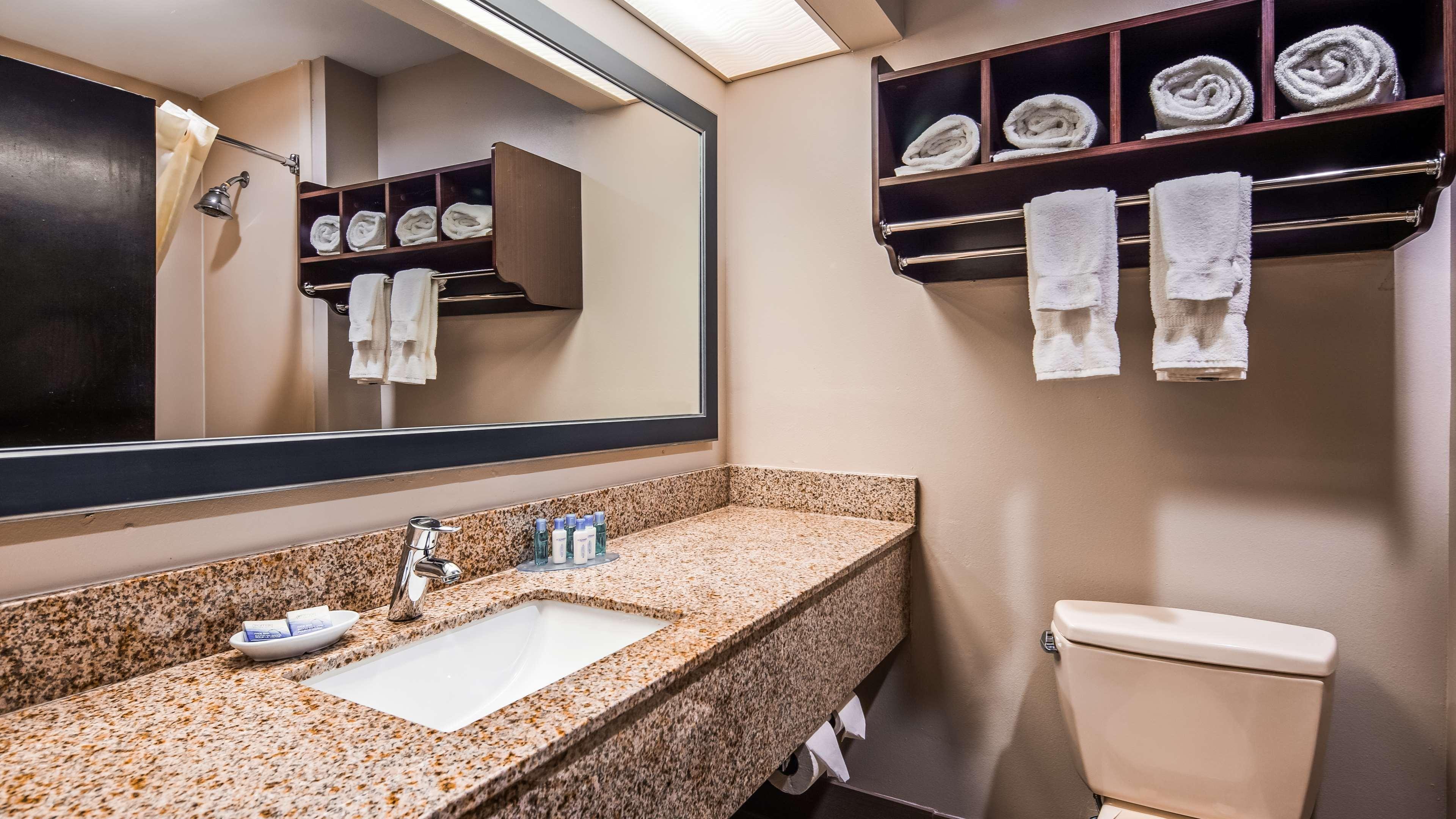 Best Western Plus Mcdonough Inn & Suites Exteriör bild
